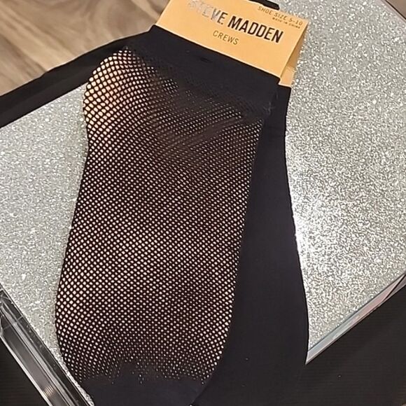 Steve Madden 2-PK Fishnet/Black Crew Socks - Picture 2 of 6